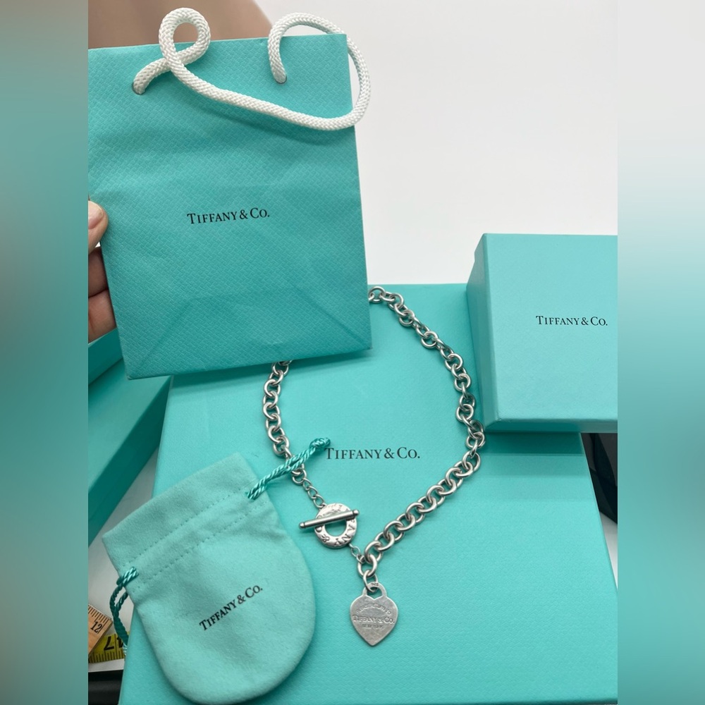 🔴Authentic TIFFANY & CO. Silver RTT Heart Pendent Tag Toggle Link Necklace🔴 - Picture 4 of 10
